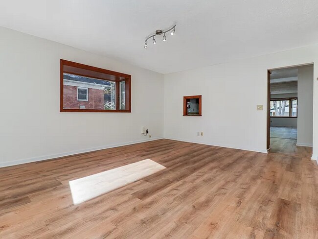 Foto del edificio - 913 S Linden St