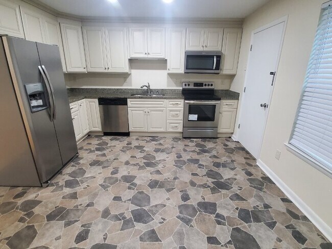 Foto del edificio - 233 Beechwood Ave