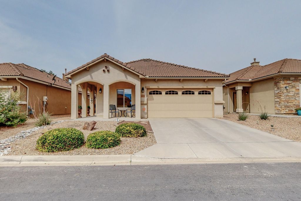 Primary Photo - 1019 Desert Willow Ct