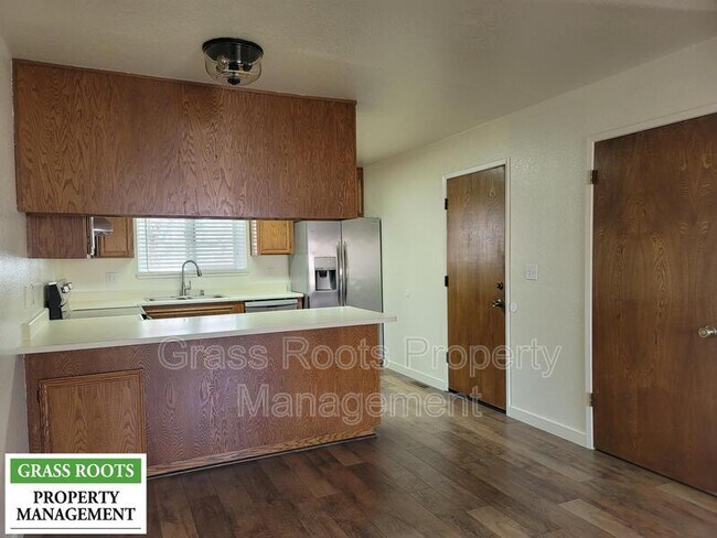 Foto del edificio - 23198 Lone Pine Drive
