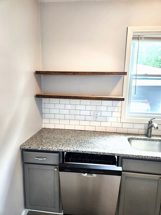 Photo - 19-21 Penn Street Apartment