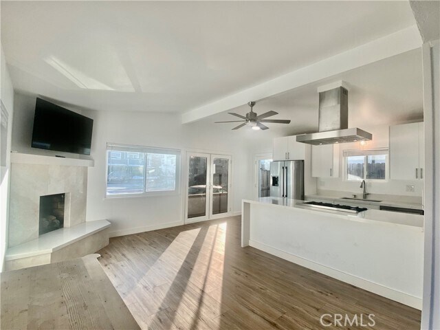 Foto principal - 1144 W Balboa Blvd