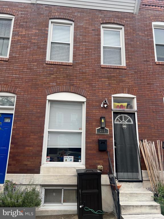 Foto del edificio - 211 S Robinson St