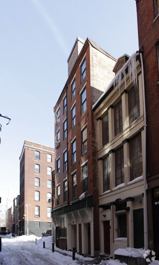 3741 S Strawberry St, Philadelphia, PA 19106 3741 S Strawberry St