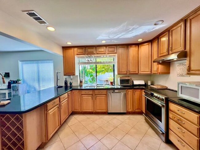 Foto del edificio - 5570 SW 9th Ct