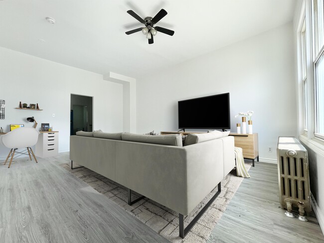 Building Photo - 276-276 Lincoln St