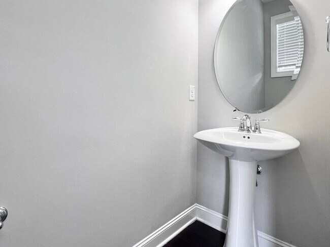 Building Photo - 156 Wildfell Trl