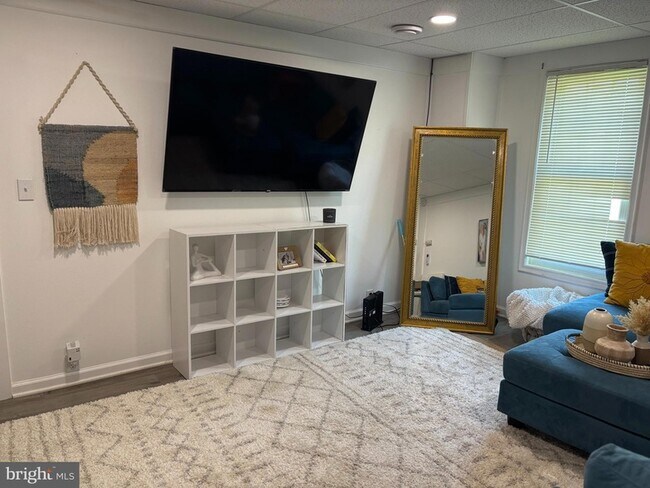 Foto del edificio - 1235 N 8th St