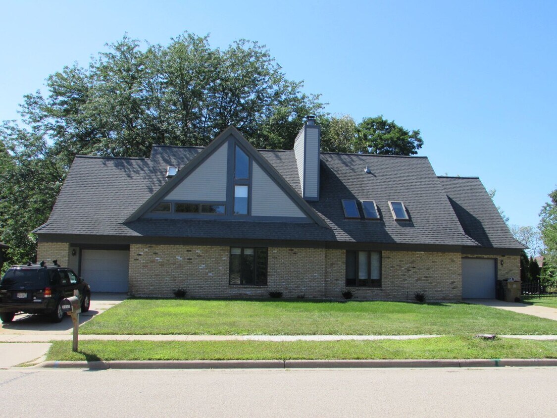 76537655 Farmington Way Unit 7653 Farmington Way, Madison, WI 53717