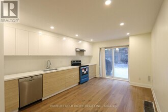 Building Photo - 30 A McGill St