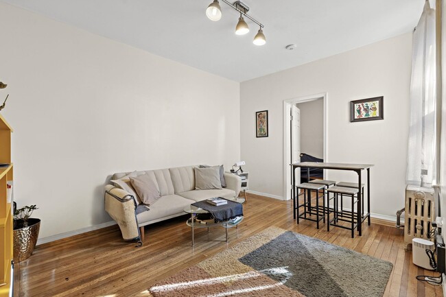 Foto del edificio - 275 Harrison Ave
