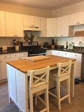 Building Photo - 652 Dorchester Ave