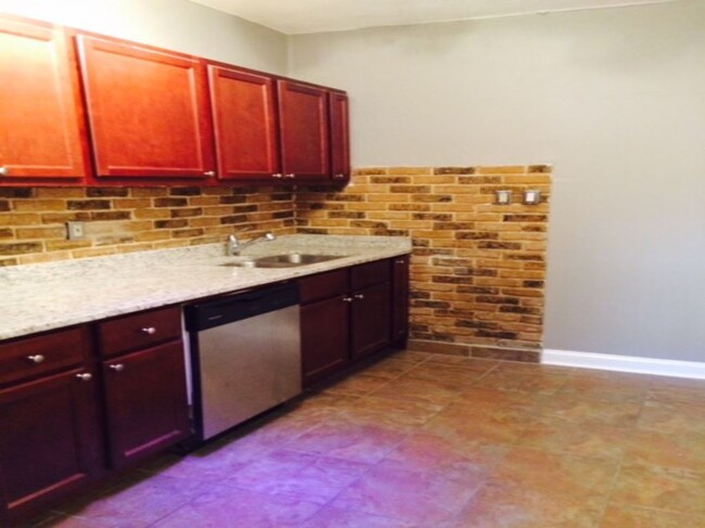 Foto del edificio - 3507 N Pine Grove Ave