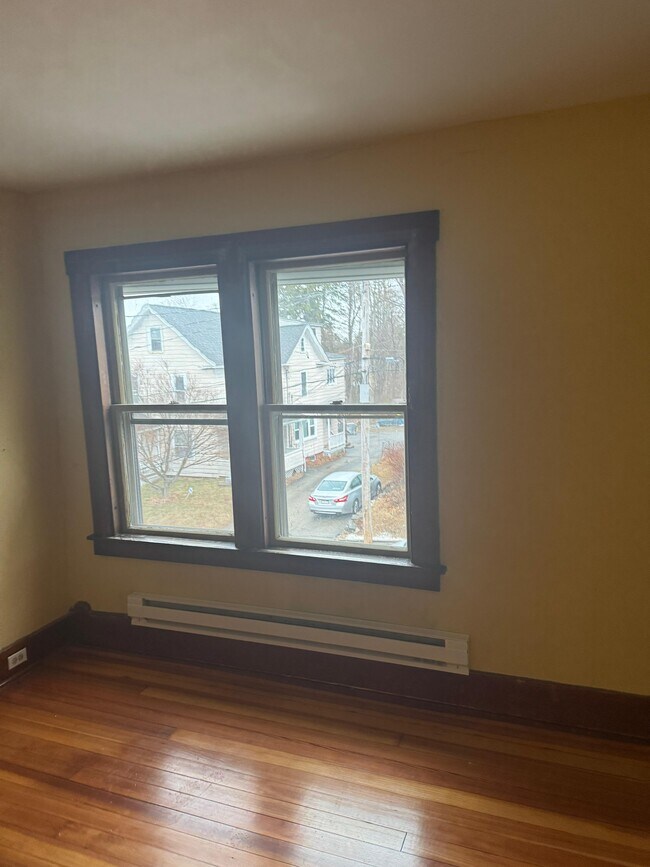 Building Photo - 20 Walnut St