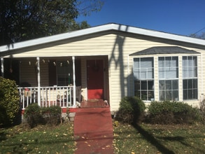 Building Photo - 2600 Batavia St