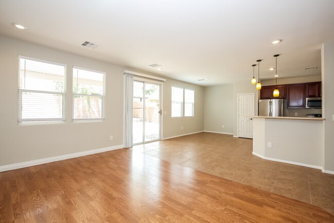 Building Photo - 4150 Buteo Ln