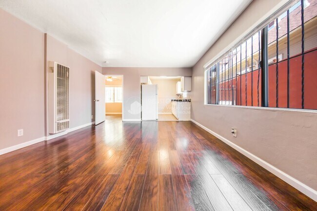 Building Photo - 3510 Brookdale Ave