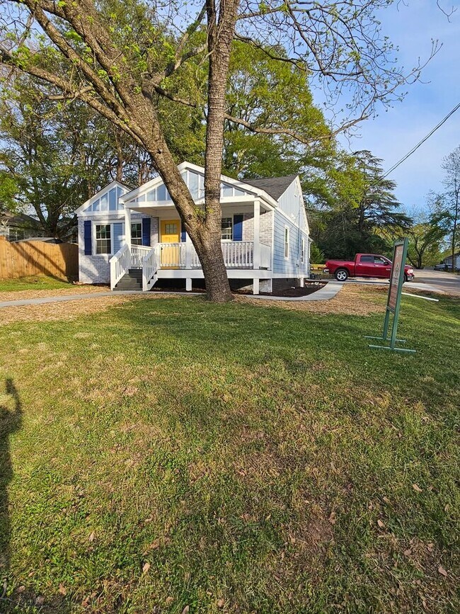 Foto del edificio - Beautifully Renovated 3 bedroom/3 bath**Historic Overbrook