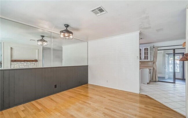 Foto del edificio - 3-BEDROOM, 3-BATHROOM IN SCHERTZ