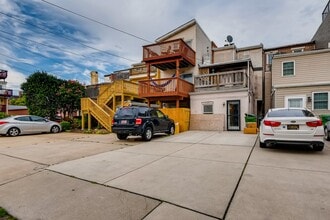 Building Photo - 1127 S Hanover St