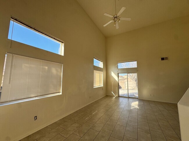 Building Photo - Quail Springs 2 Story!