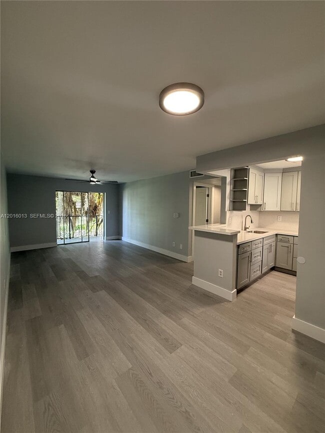 Building Photo - 8500 SW 109th Ave