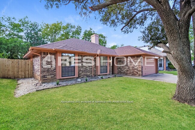 Building Photo - 1113 Brittany Drive