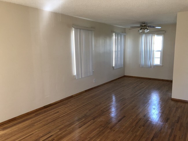 Building Photo - 2428 W Via Lucia