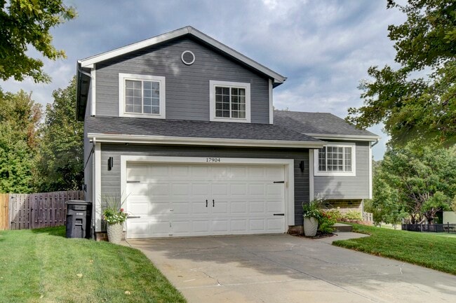 Building Photo - 17904 Karen Cir