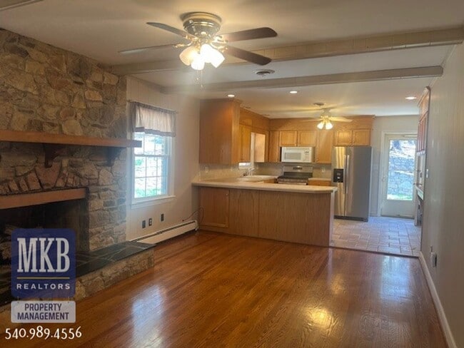 Building Photo - 4bd/3bth SW County Home