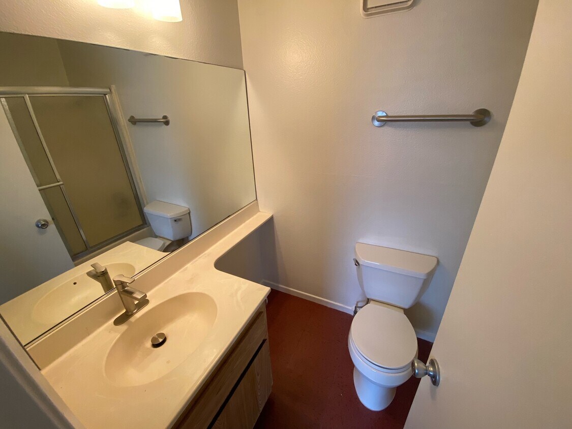 921 Gaviota Ave Unit 203, Long Beach, CA 90813 Apartments in Long