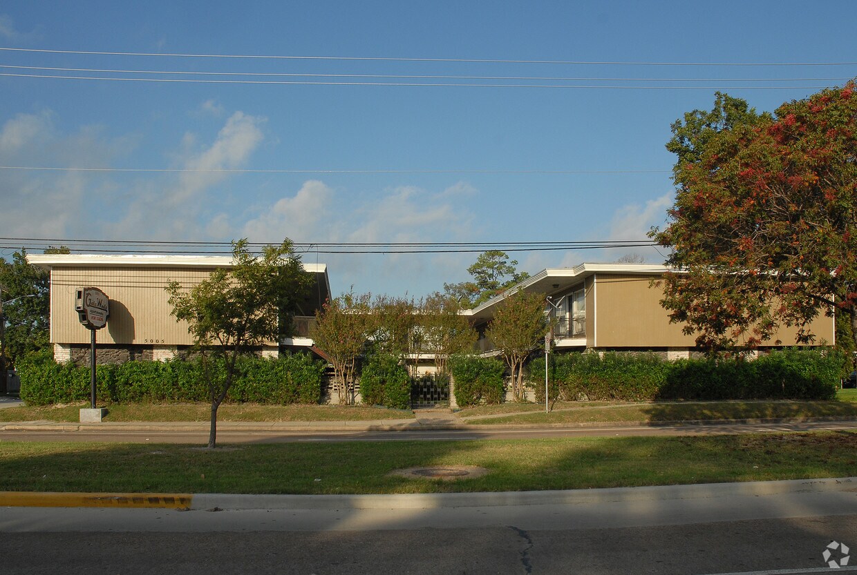 Gale Winds Apartments in Houston, TX
