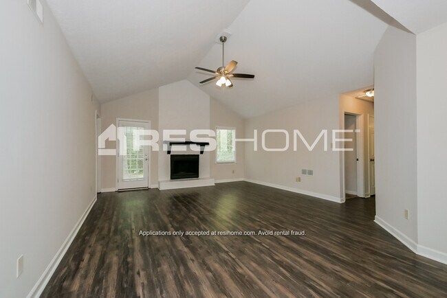 Building Photo - 10 Homeport Dr