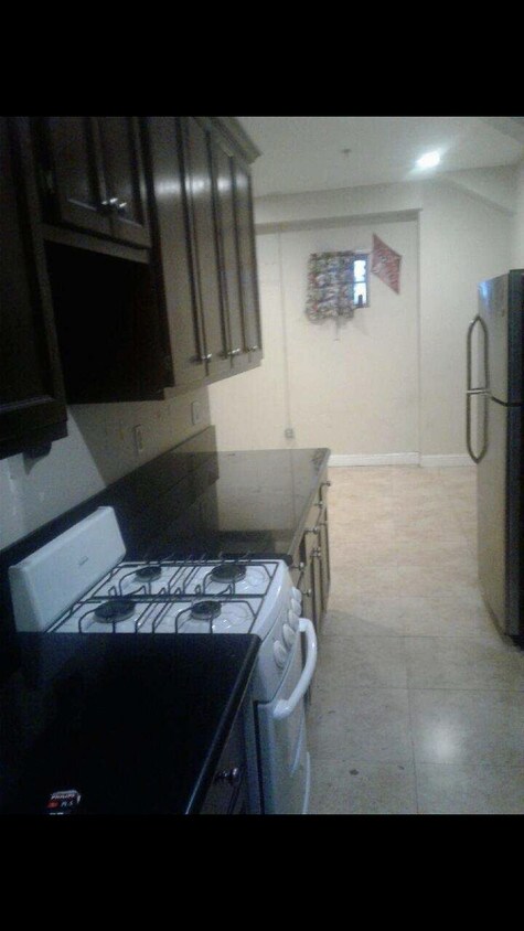 Foto principal - 2425 Hunter St