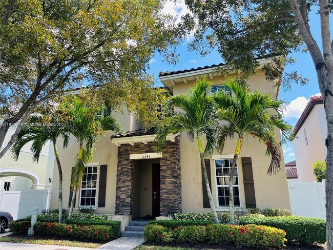 Foto del edificio - 16946 SW 90th Terrace