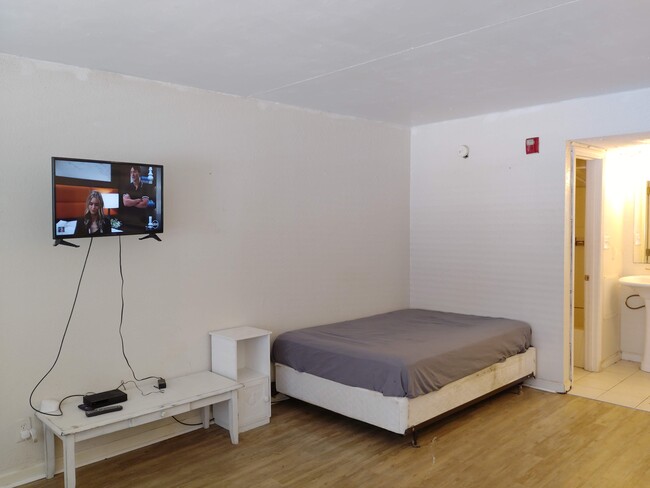 Building Photo - 2506 S Ocean Blvd