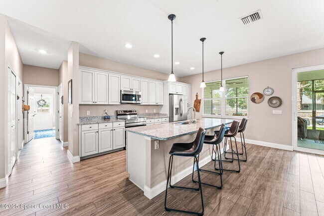 Foto del edificio - 1641 Earlham Ave NW