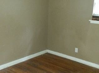 Building Photo - 7518 Redwood Dr