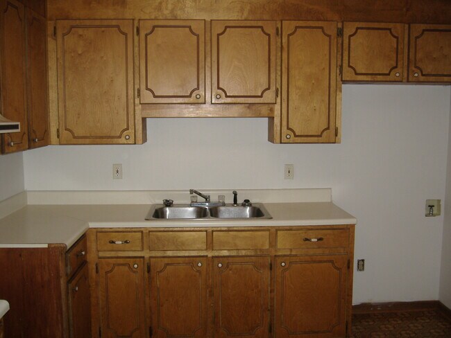 Foto del edificio - 619 Johns Creek Rd