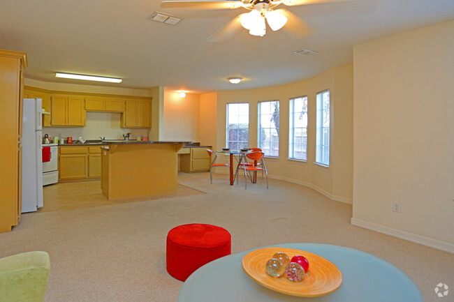 Living Room - Stonewood Domit Apts