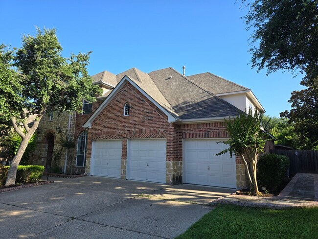 Building Photo - 2236 Fernspring Dr