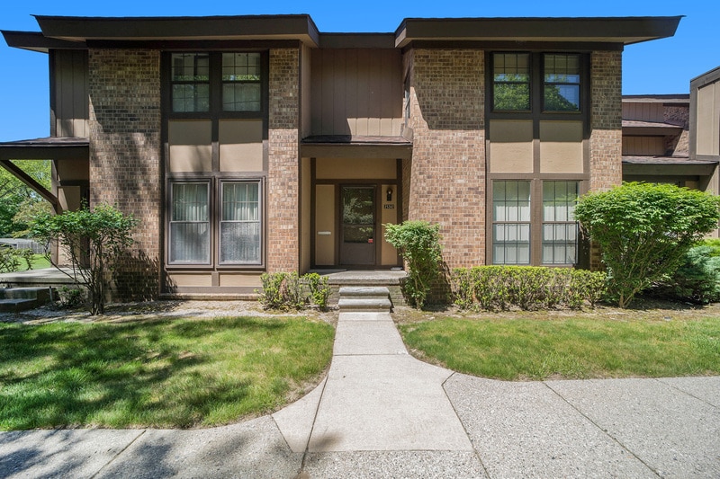 25242 Maplebrooke Dr Unit 56, Southfield, MI 48033 Condo for Rent in
