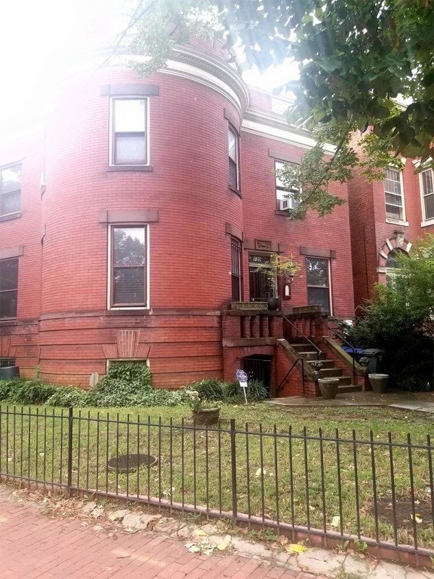 729 Massachusetts Ave NE Unit 1, Washington, DC 20002 Apartment for