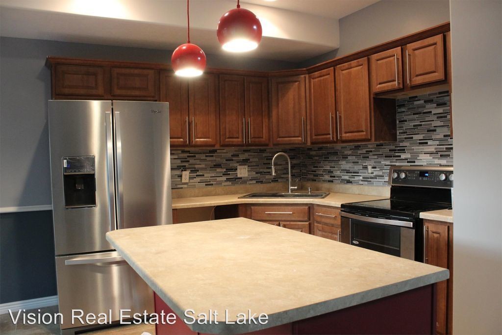 Building Photo - 3 br, 2.5 bath House - 2763 S 625 W