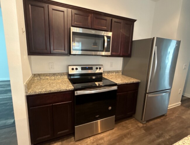 Building Photo - 3828 Spruce Creek Dr