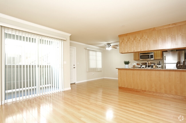 2HAB,2BA -1,000 ft² - Magnolia Grove Condominiums