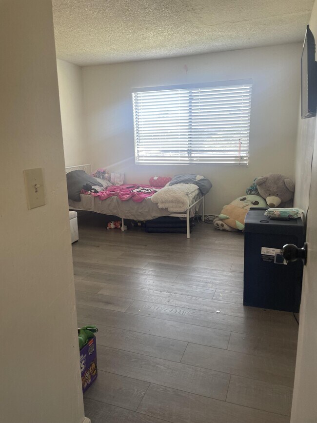 880 Greenfield Ave, Hanford, CA 93230 Townhome Rentals in Hanford CA