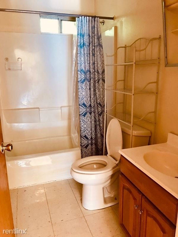 Building Photo - 2 br, 1.5 bath Apartment - 654 Walter Street