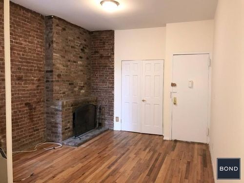 Building Photo - 338 E 22nd St