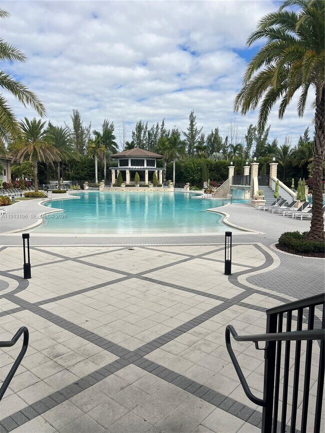 Foto del edificio - 7925 NW 104th Ave